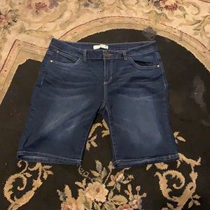 Sz 12 jean shorts by Route 66